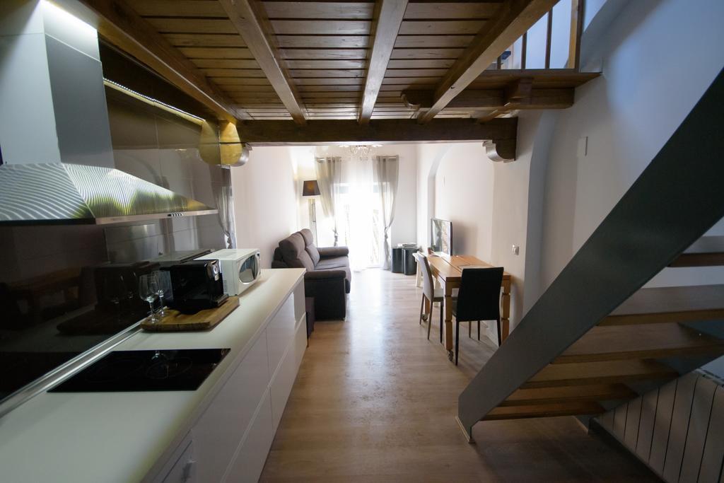 Pintores Rooms Apartamentos Turisticos Caceres Bagian luar foto